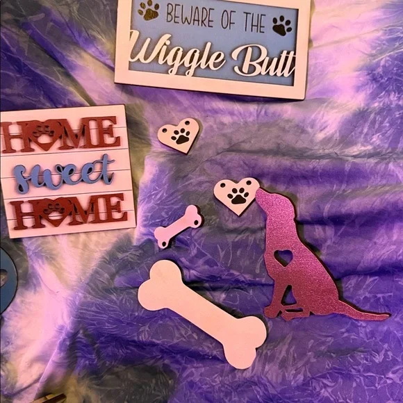 Dog-Themed Decorative Signs and Accessories - Picture 3 of 4